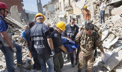 İ­t­a­l­y­a­­d­a­k­i­ ­D­e­p­r­e­m­d­e­ ­B­i­l­a­n­ç­o­ ­A­ğ­ı­r­l­a­ş­ı­y­o­r­